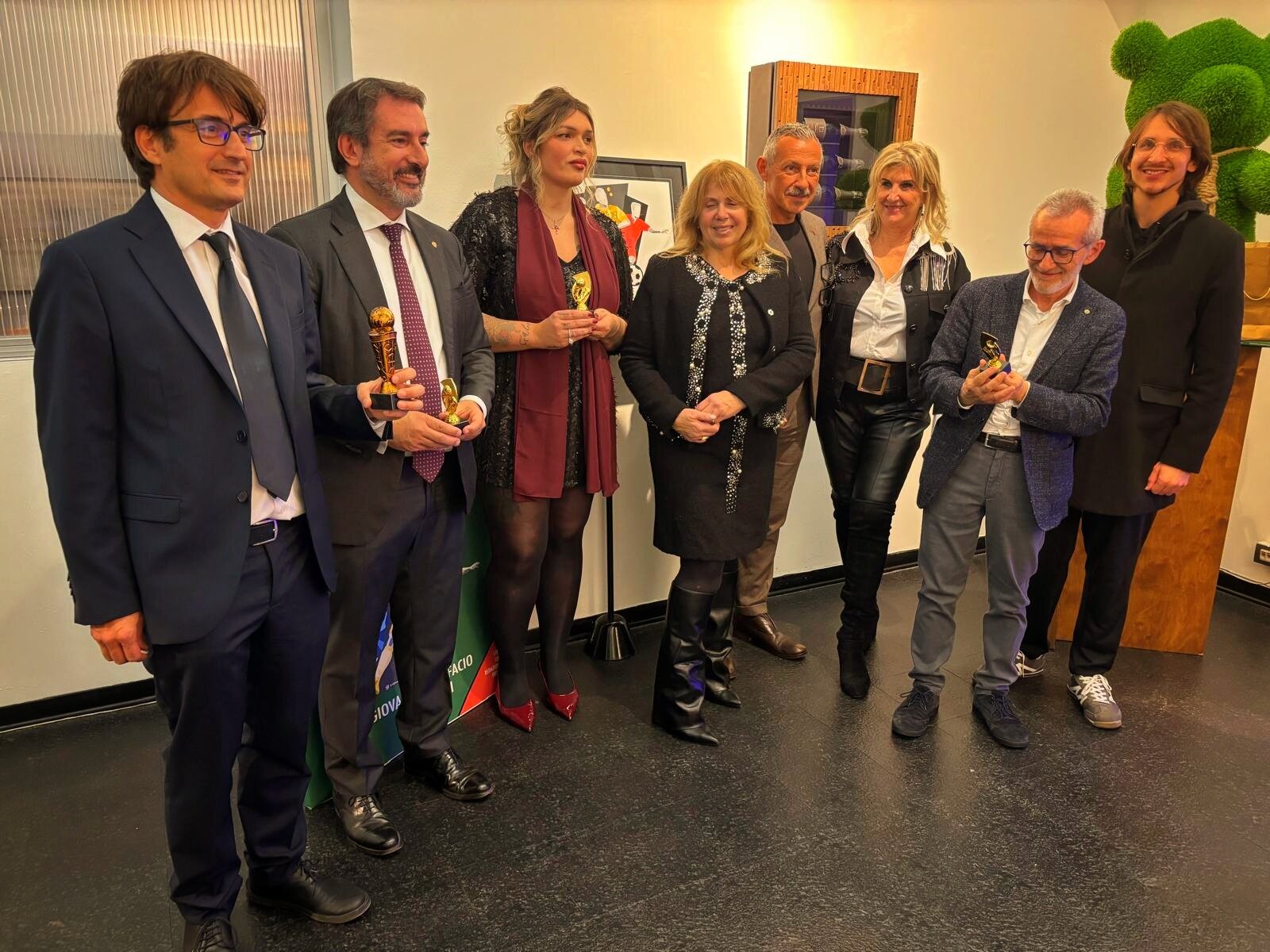 premiazione-2.jpeg premiazione-2.jpeg