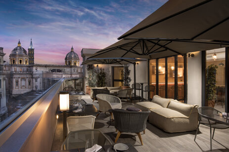 doubletree_rome_monti_m�n_rooftop_bar_night.jpeg