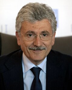 massimo_d’alema_(8812707342)_cropped.jpeg
