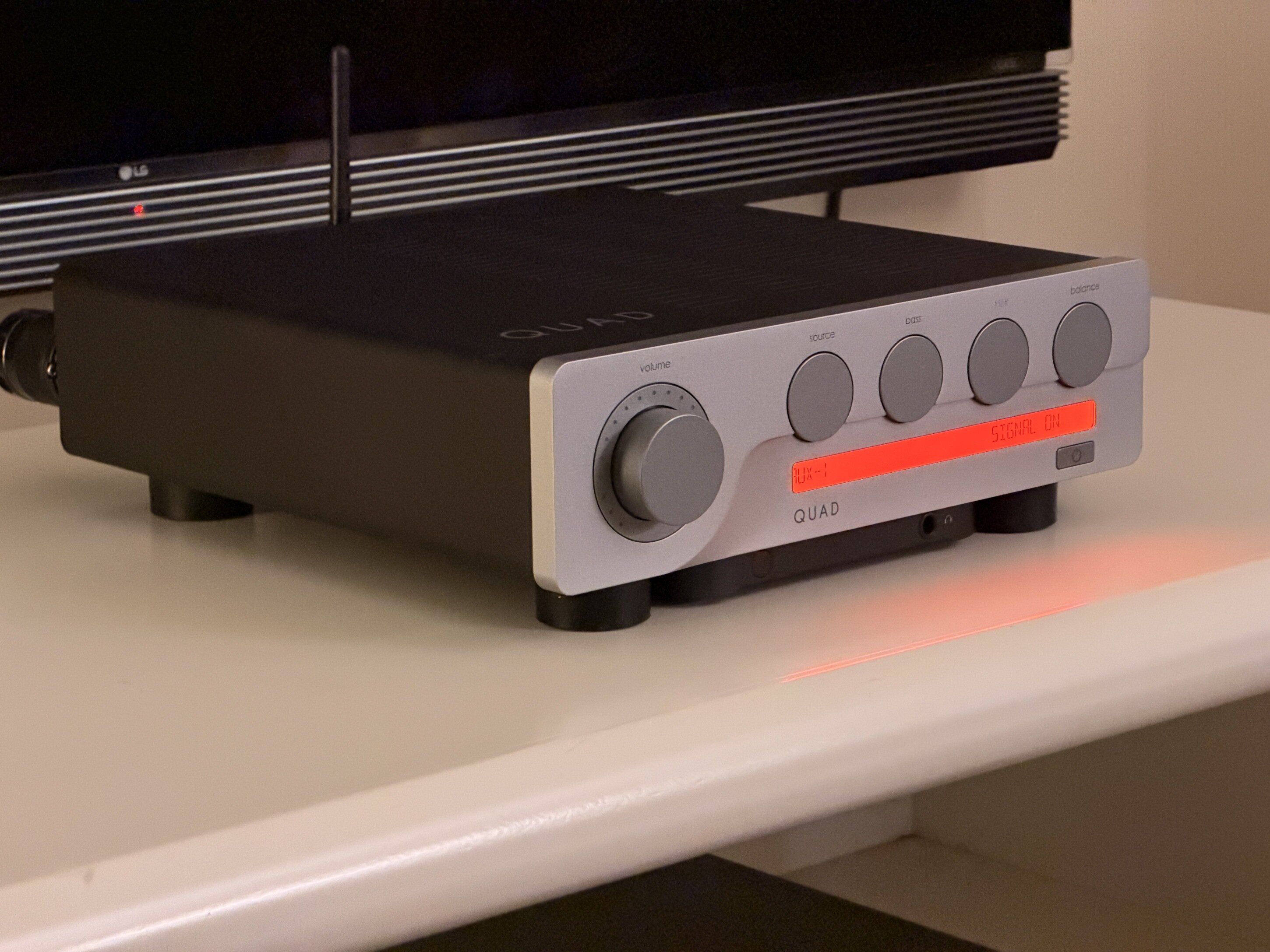 In negozio: ampli integrato QUAD 3 In negozio: ampli integrato QUAD 3