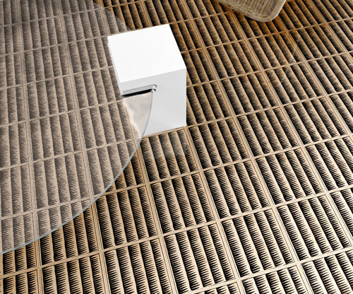 Geometrie d'Ombra di Ceramica Francesco De Maio - Linee Diagonali Rosso Rubino