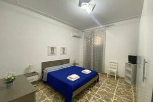 JTdCJTIyaXQlMjIlM0ElMjJDYW1lcmElMjBtYXRyaW1vbmlhbGUlMjBkZWxsJUUyJTgwJTk5QXBwYXJ0YW1lbnRvJTIwTWFyZSUyMGNvbiUyMGFybWFkaW8lMjBlJTIwYmlhbmNoZXJpYSUyMiU3RA==