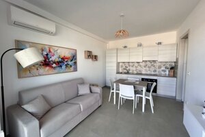 JTdCJTIyaXQlMjIlM0ElMjJab25hJTIwZ2lvcm5vJTIwY29uJTIwZGl2YW5vJTIwZSUyMGN1Y2luYSUyMGF0dHJlenphdGElMjBkZWxsJUUyJTgwJTk5YWxsb2dnaW8lMjBTdGVsbGElMjBkZWwlMjBTdWQlMjBuZWwlMjBCb3JnbyUyMDg0JTIwZGklMjBNYXJ6YW1lbWklMkMlMjBhJTIwNDAwJTIwbWV0cmklMjBkYWwlMjBtYXJlJTIyJTdE