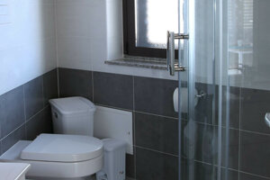 Bagno completo e luminoso in Appartamento Sole Portopalo