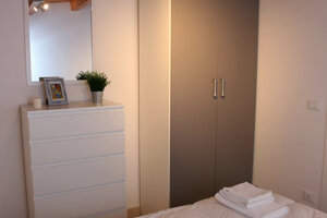 JTdCJTIyaXQlMjIlM0ElMjJDYW1lcmElMjBjb24lMjB0cmF2aSUyMGluJTIwbGVnbm8lMjBlJTIwYXJtYWRpbyUyMG5lbGwlRTIlODAlOTlBcHBhcnRhbWVudG8lMjBTb2xlJTIwYSUyMFBvcnRvcGFsbyUyMGRpJTIwQ2FwbyUyMFBhc3Nlcm8lMjIlN0Q=