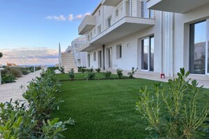 JTdCJTIyaXQlMjIlM0ElMjJSZXNpZGVuY2UlMjBCb3JnbyUyMDg0JTIwTWFyemFtZW1pJTIwY29uJTIwZ2lhcmRpbm8lMjBjdXJhdG8lMjAlRTIlODAlOTMlMjBjYXNhJTIwdmFjYW56YSUyMFN0ZWxsYSUyMGRlbCUyMFN1ZCUyMHZpY2lubyUyMGFsJTIwbWFyZSUyMiU3RA==