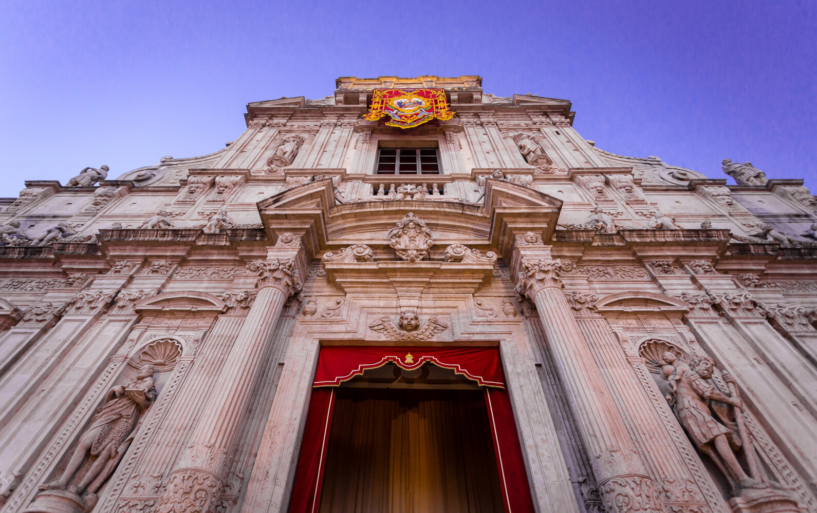 Palazzo Previtera - Living Museum and Luxury Bed and Breakfast - Museo Vivente - Soggiorno in Sicilia Museo Vivente - Linguaglossa CT