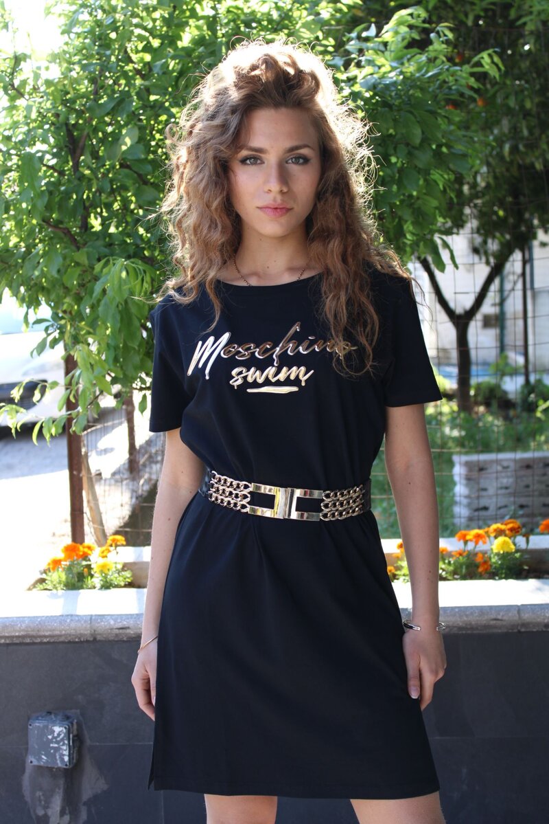 ABITO NERO MOSCHINO LOGO ORO
