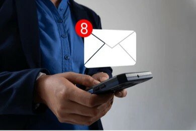 Mail al veleno poi si licenzia. Il giudice lo assolve dalla diffamazione: “L’azienda ha esagerato”