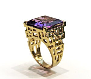 anello%20ametista%20mondrian.jpeg