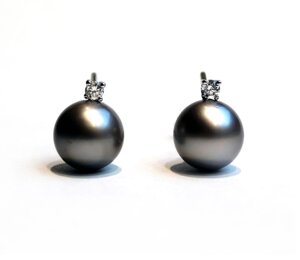 anello-rosa-diamante-naturale.webp