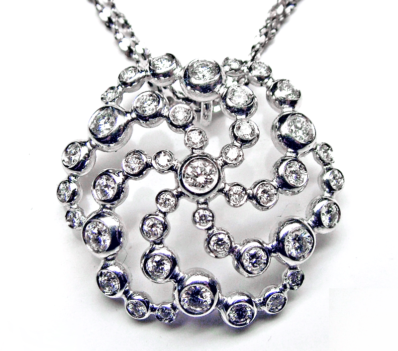 crop-circle-pendant