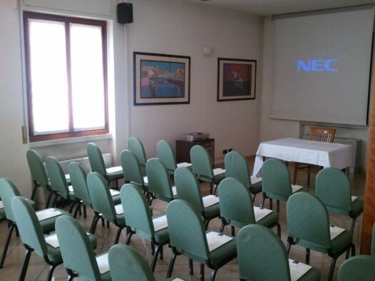 sala riunioni.jpeg