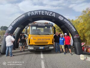  revisione di un camion in un impianto Revauto
