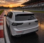 diffusore-posteriore-vw-golf-8-standard-con-finti-doppi-scarichi-r-look-nero-lucido