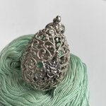 egg-of-exclusive-silver-masks-and-emeralds-romeo-crotone-mod-5635-cb850