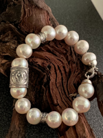 bracelet-with-greek-pearls-and-scenes-romeo-crotone-mod-5125