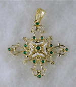 18-kt-gold-cross-with-baroque-pearls-and-natural-cufflinkstones-romeo-crotone-mod-3400vsr