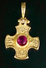 yellow-gold-cross-750-with-ruby-romeo-crotone-mod-3445-cb12973