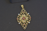 18-kt-gold-pendant-with-baroque-pearls-and-natural-cufflinkstones-romeo-crotone-mod-3612ssxx