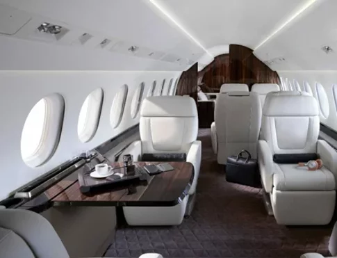 01.falcon8x_cabin_desktop-1536x845