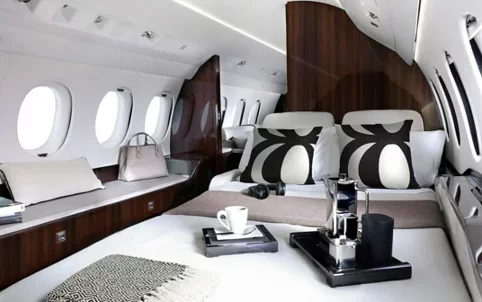 03.falcon8x_cabin_desktop-1536x845
