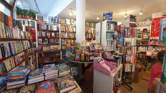 smm libreria 02.jpeg smm libreria 02.jpeg