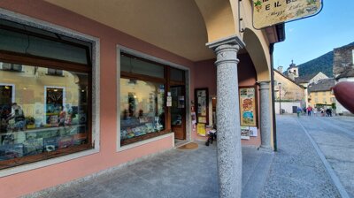 smm libreria 01.jpeg smm libreria 01.jpeg