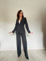 tailleur-pantalone-grigio