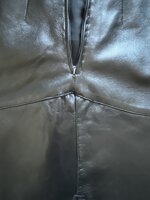 minigonna-pelle-nera