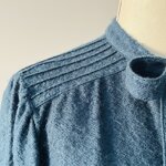 completo-camicia-e-gonna-boucle-carta-zucchero