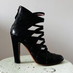 scarpe-con-tacco-alaia
