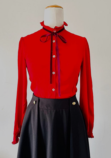 Camicia vintage femminile in cotone rosso