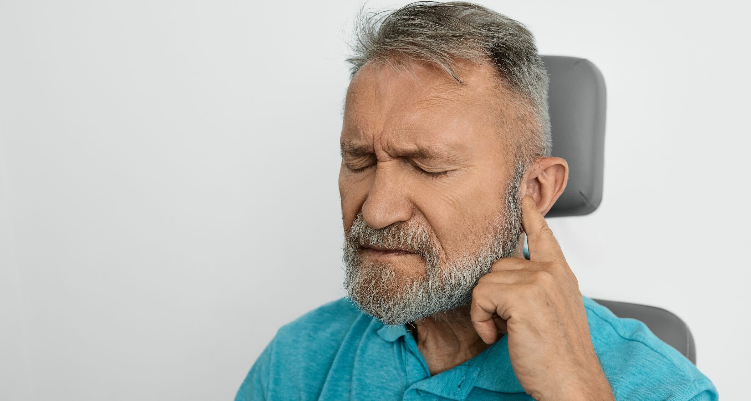 Udito ovattato: perché succede