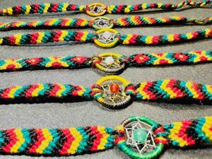 braccialetto-acchiappasogni-in-cotone-colorato-con-cristallo