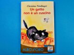 un-gatto-non-e-un-cuscino-di-christine-nostlinger