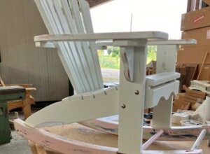 UNA SEDIA ADIRONDACK VERSATILE