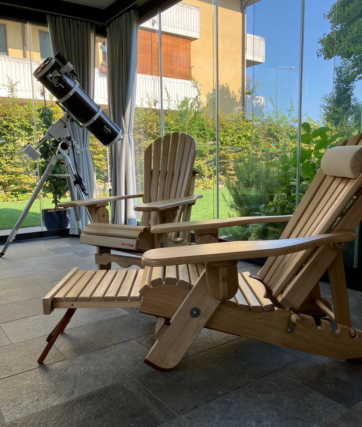 Perch&eacute; una Sedia Adirondack Senza Viti a Vista Dura Pi&ugrave; a Lungo