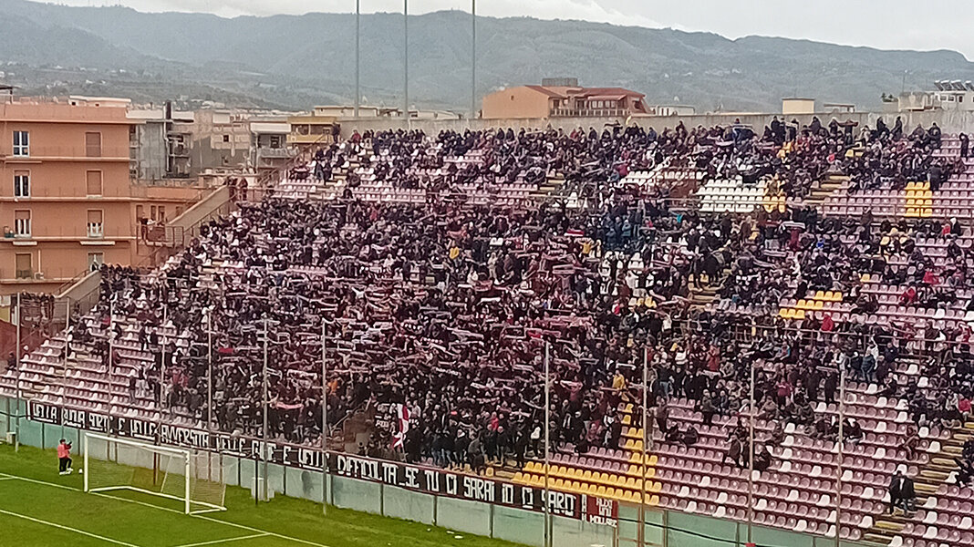 Reggina inarrestabile: arriva la sesta vittoria di fila contro il Castrumfavara