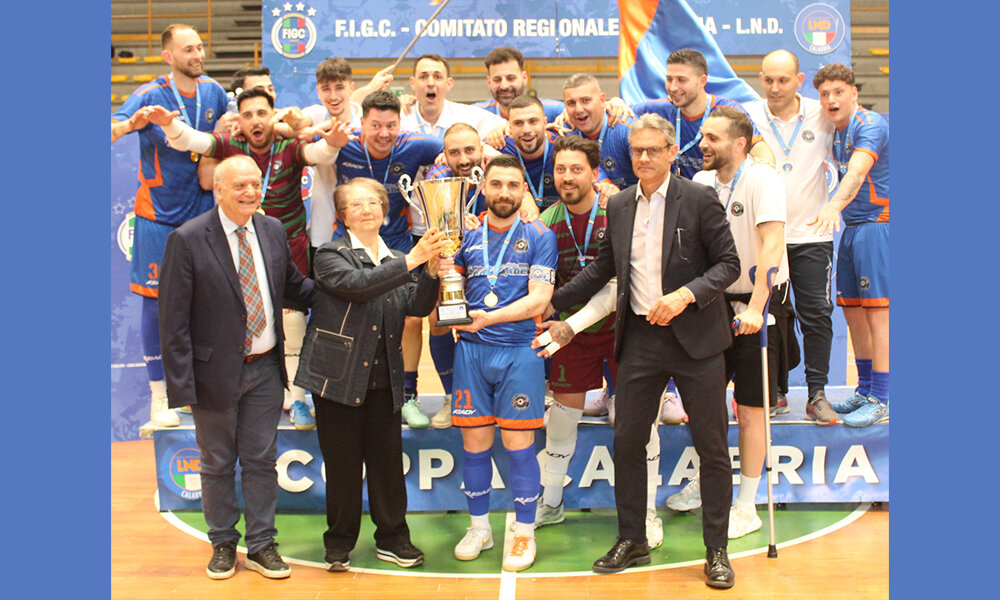 la-sportiva-traforo-campione.jpeg la-sportiva-traforo-campione.jpeg