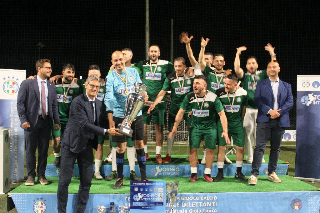 Vibo Valentia cala il settebello e conquista il Torneo Interforze [FOTO]