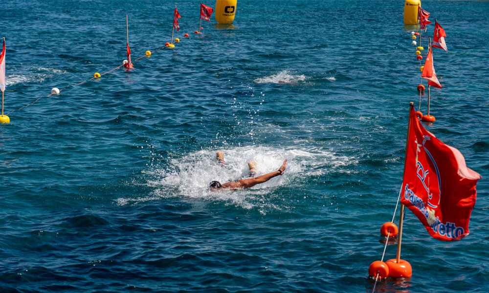 Traversata dello Stretto: Medaglie olimpiche, voglia di riscatto e grandi nomi