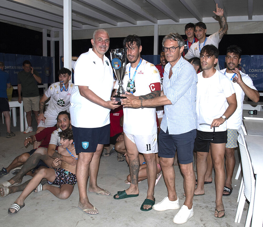 bs-crotone-campione-serie-b-2025-2026.jpeg