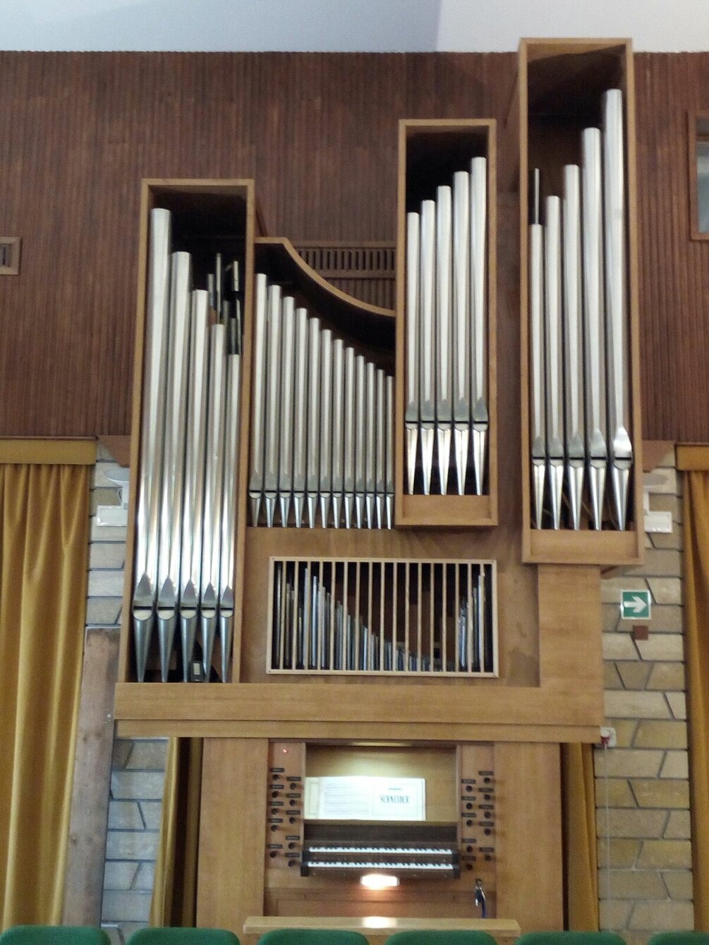 installazione nuovo organo sala ferrara conservatorio di palermo.jpeg