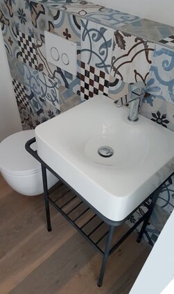 bagno small rivestimento cementine.jpeg