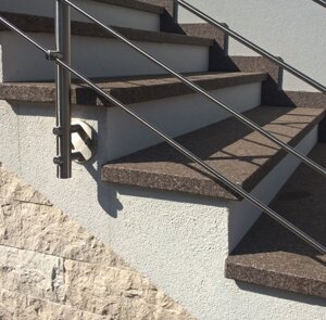 scala in porfido, gradini, alzate, porfido del Trentino, scalini, porfido grigio viola, scale, pietra-naturale, fortebuso scala in porfido, gradini, alzate, porfido del Trentino, scalini, porfido grigio viola, scale, pietra-naturale, fortebuso