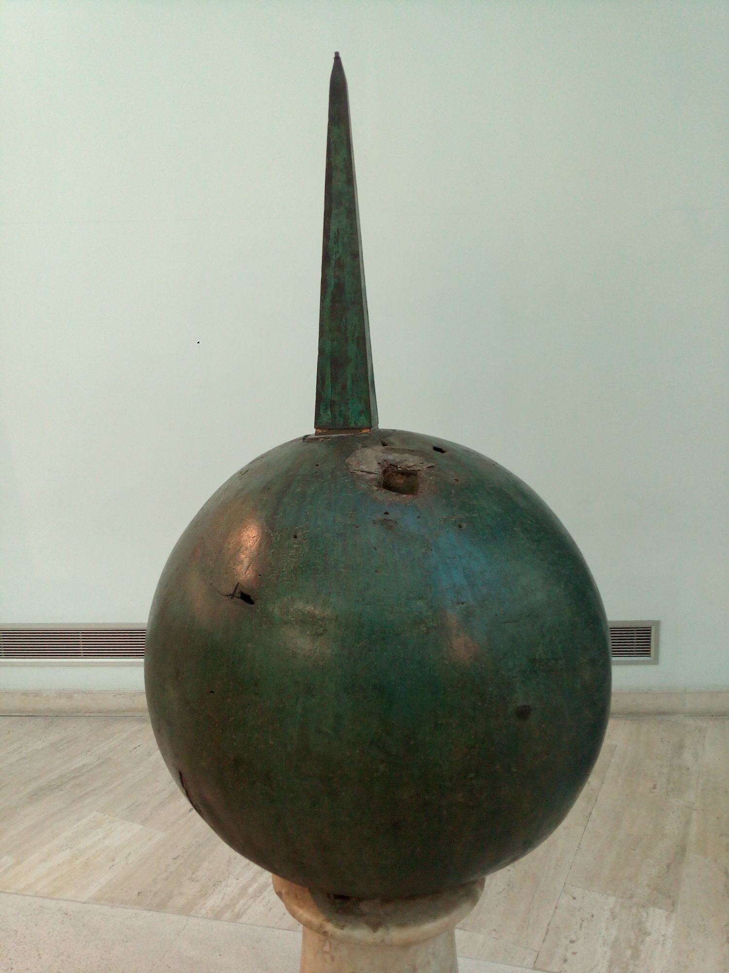 THE BRONZE GLOBE AT THE CAPITOLINE MUSEUMS: AN HISTORICAL MYSTERY