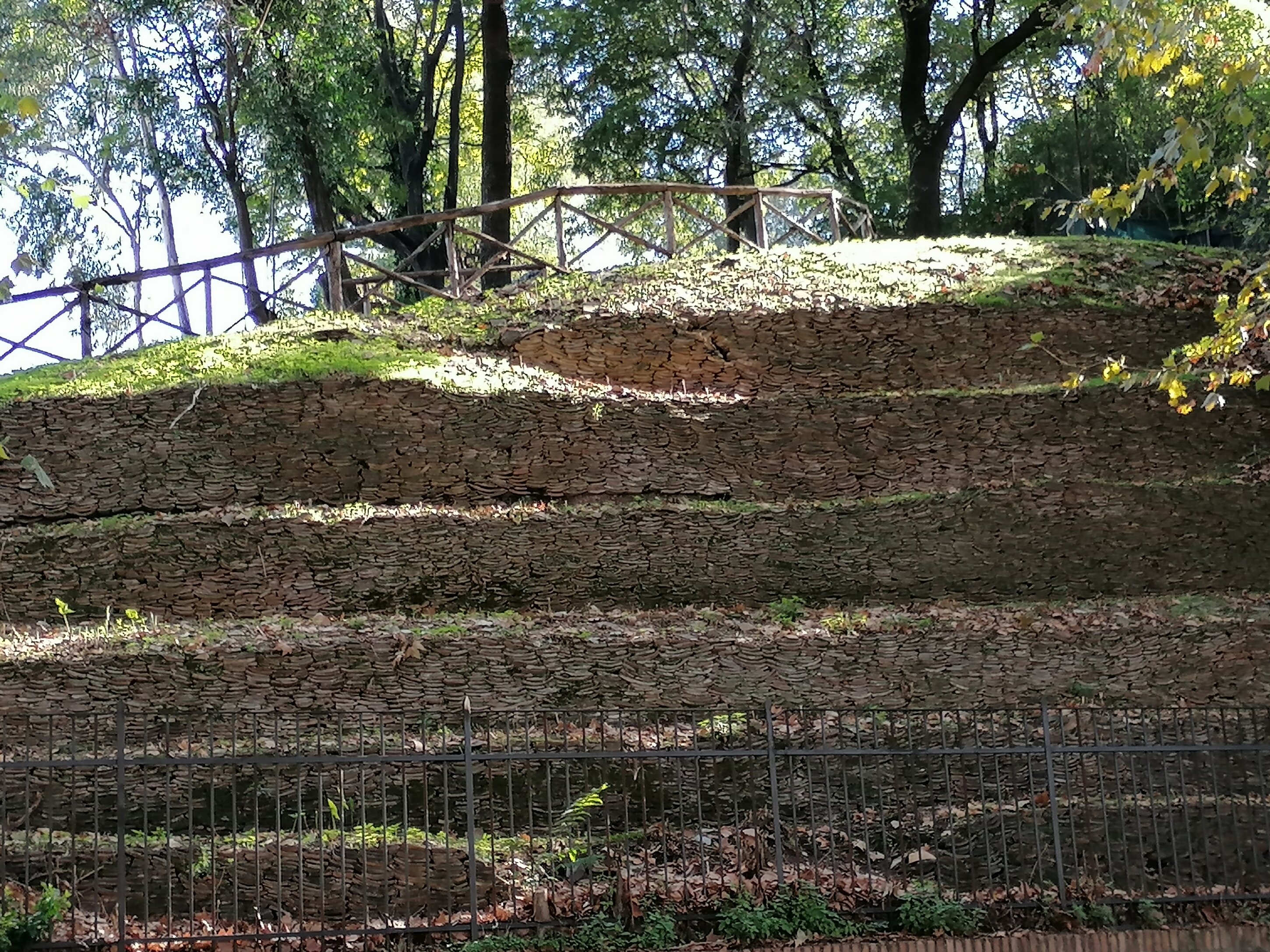 THE UNIQUE MONTE DEI COCCI IN TESTACCIO