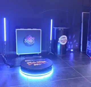 360-camera-booth-photo-booth-pro-1000x1000%20(1).jpeg
