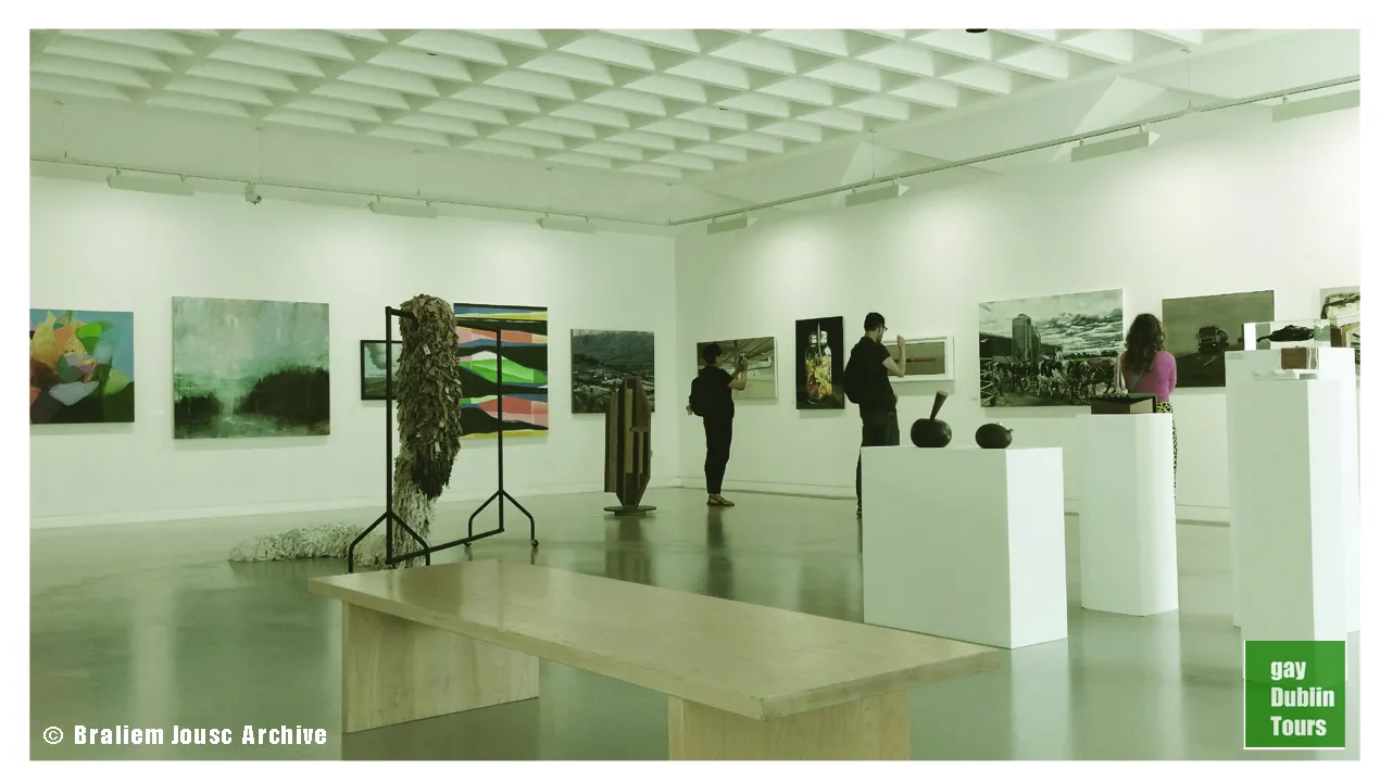 Gay friendly tour in Dublin visiting art galleries buy from Irish artists